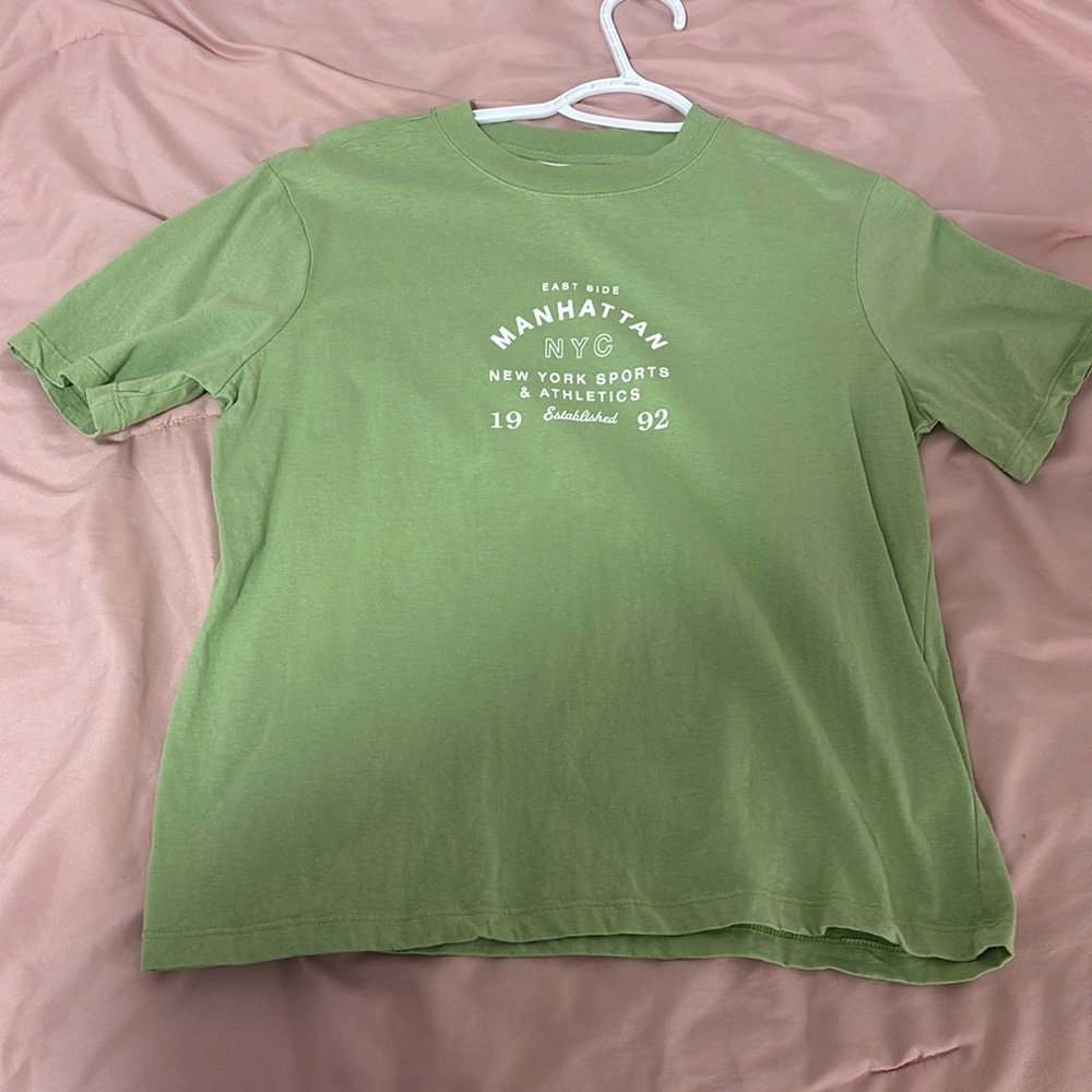 cute green shirt never worn